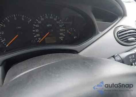 2002 Ford Focus Zts from USA, damaged, VIN 1FAFP38352W113499